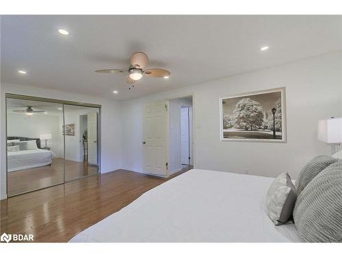 34-800 Upper Paradise Road, Hamilton, ON - Indoor Photo Showing Bedroom