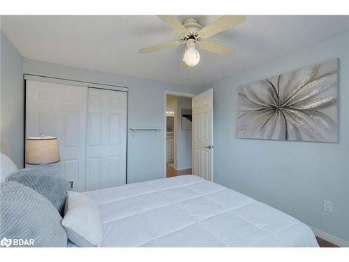 34-800 Upper Paradise Road, Hamilton, ON - Indoor Photo Showing Bedroom