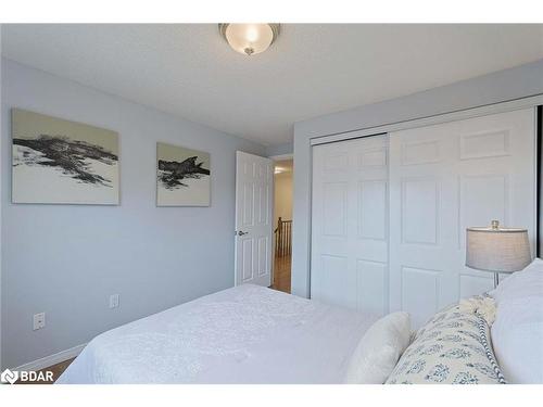 34-800 Upper Paradise Road, Hamilton, ON - Indoor Photo Showing Bedroom