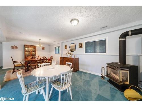 30 Charles Street, Penetanguishene, ON - Indoor Photo Showing Dining Room