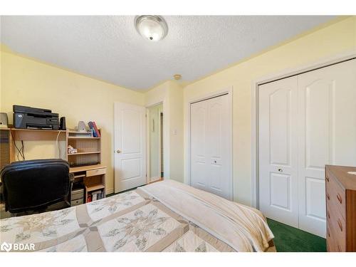 30 Charles Street, Penetanguishene, ON - Indoor Photo Showing Bedroom