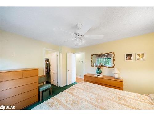 30 Charles Street, Penetanguishene, ON - Indoor Photo Showing Bedroom