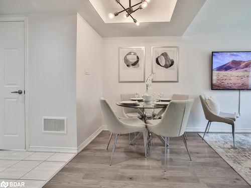 232-7 Applewood Lane, Toronto, ON - Indoor Photo Showing Dining Room