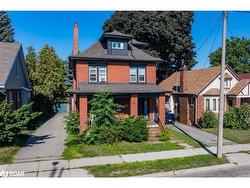 74 Kenilworth Avenue S Hamilton, ON L8K 2S9