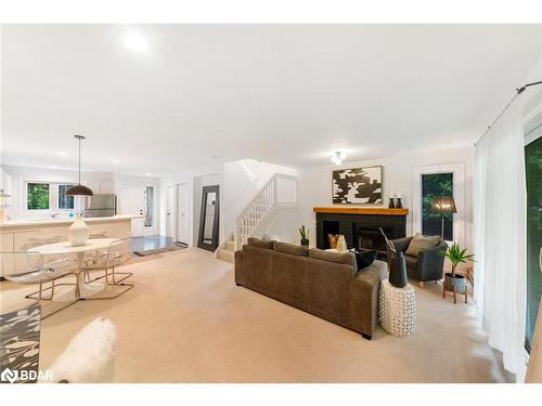 548 Oxbow Crescent, Collingwood, ON - Indoor Photo Showing Other Room