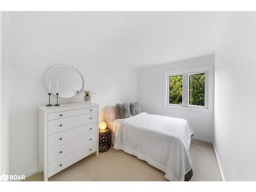 548 Oxbow Crescent, Collingwood, ON - Indoor Photo Showing Bedroom