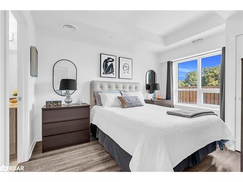 206-16 Markle Crescent, Hamilton, ON - Indoor Photo Showing Bedroom