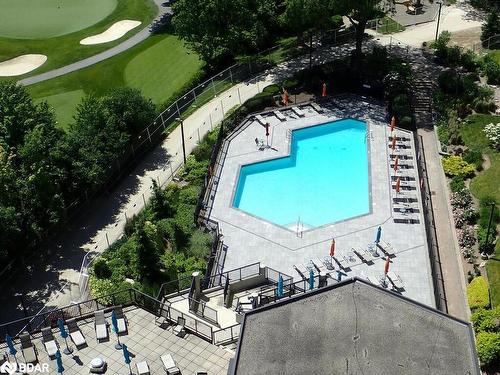 F19-288 Mill Road, Toronto, ON - Outdoor With In Ground Pool