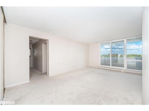 804-225 Harvard Place, Waterloo, ON - Indoor Photo Showing Other Room