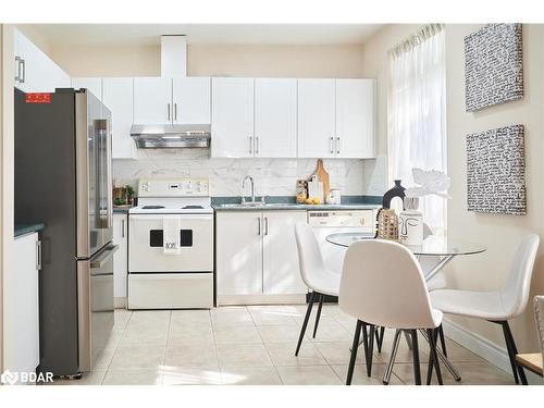 205-2874 Keele Street, Toronto, ON - Indoor