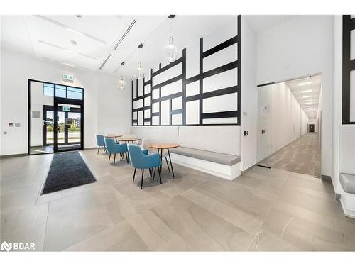 114-681 Yonge Street, Barrie, ON - Indoor Photo Showing Other Room