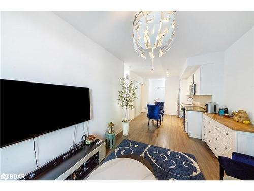 114-681 Yonge Street, Barrie, ON - Indoor