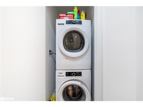 114-681 Yonge Street, Barrie, ON - Indoor Photo Showing Laundry Room