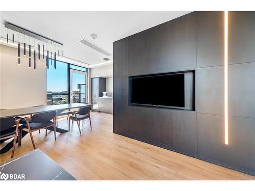 114-681 Yonge Street, Barrie, ON - Indoor