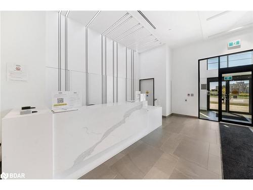 114-681 Yonge Street, Barrie, ON - Indoor Photo Showing Other Room