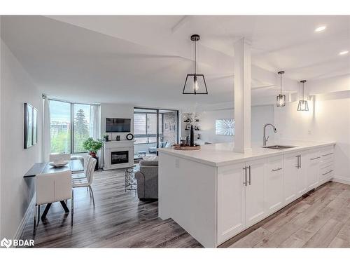 504-181 Collier Street, Barrie, ON - Indoor Photo Showing Other Room