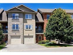 7-57 Ferndale Drive S Barrie, ON L4N 5T6