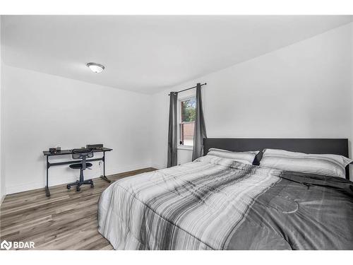 1859 Parkhurst Avenue, London, ON - Indoor Photo Showing Bedroom