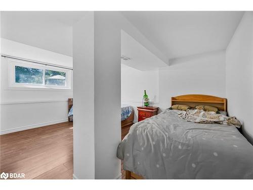 1859 Parkhurst Avenue, London, ON - Indoor Photo Showing Bedroom