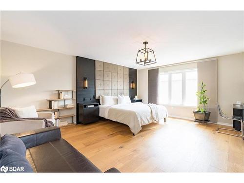 1 Carter Street, Bradford West Gwillimbury, ON - Indoor Photo Showing Bedroom