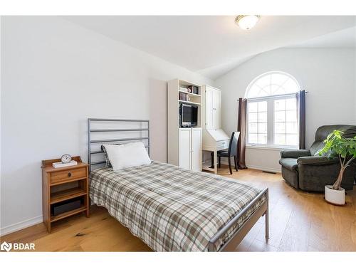 1 Carter Street, Bradford West Gwillimbury, ON - Indoor Photo Showing Bedroom