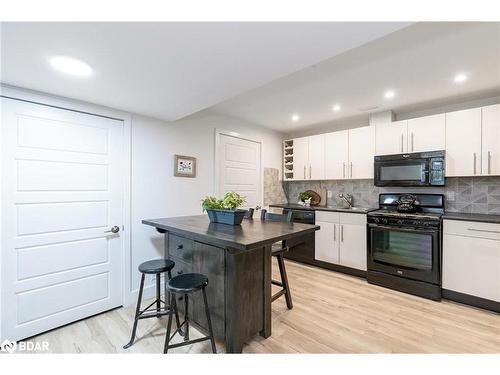 1 Carter Street, Bradford West Gwillimbury, ON - Indoor Photo Showing Kitchen