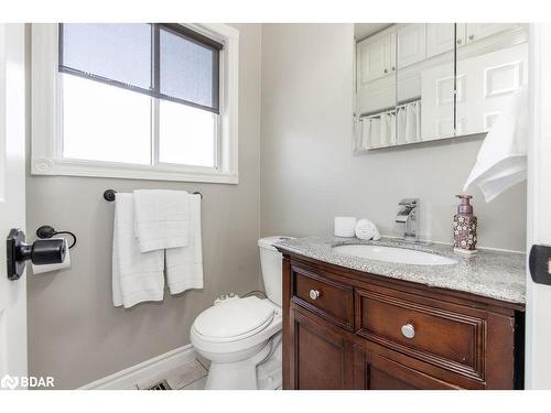 1 Bloxham Place, Barrie, ON - Indoor Photo Showing Bathroom