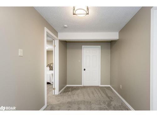 1 Bloxham Place, Barrie, ON - Indoor Photo Showing Other Room