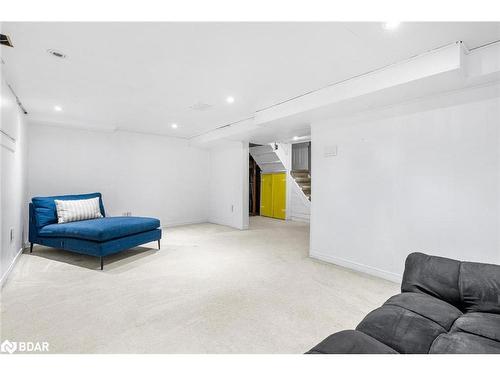 263 Houghton Avenue S, Hamilton, ON - Indoor