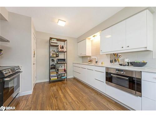 233 Westminster Drive S, Cambridge, ON - Indoor Photo Showing Kitchen