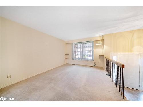 99 Marshall Street, Barrie, ON - Indoor Photo Showing Other Room