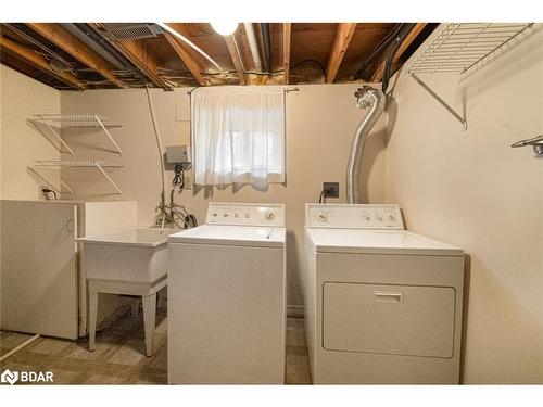 99 Marshall Street, Barrie, ON - Indoor Photo Showing Laundry Room