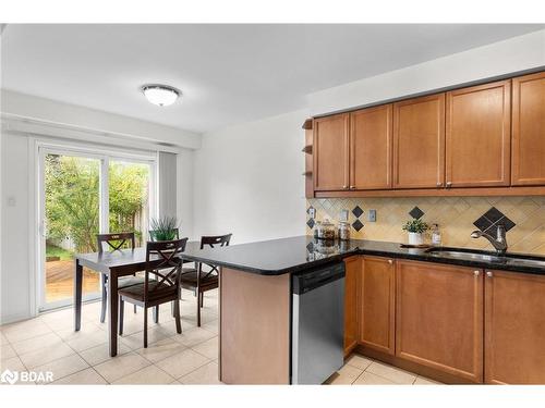 75 Bird Street, Barrie, ON - Indoor Photo Showing Kitchen