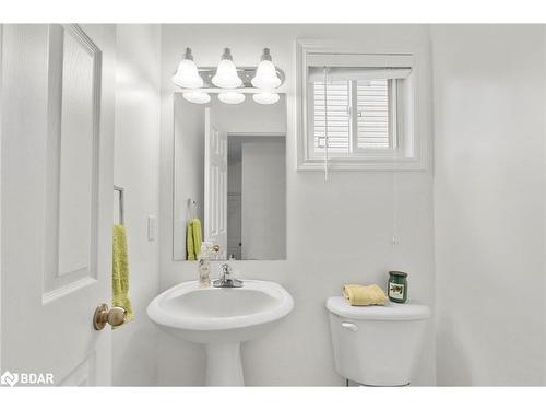 75 Bird Street, Barrie, ON - Indoor Photo Showing Bathroom