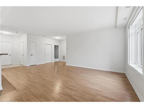 204-443 Centennial Forest Drive, Milton, ON - Indoor Photo Showing Other Room