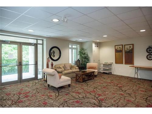 204-443 Centennial Forest Drive, Milton, ON - Indoor Photo Showing Other Room