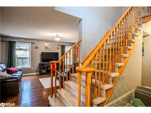 63 Gore Drive, Barrie, ON - Indoor Photo Showing Other Room