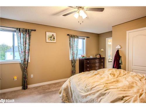 63 Gore Drive, Barrie, ON - Indoor Photo Showing Bedroom