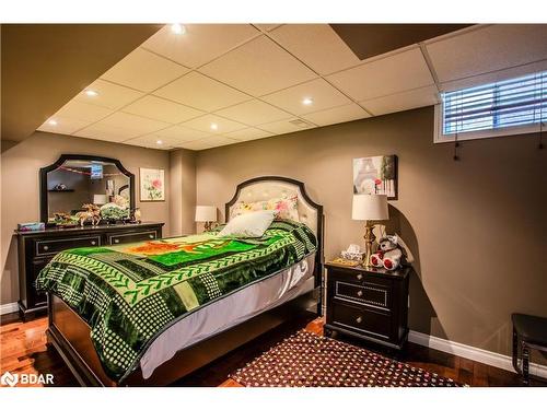 63 Gore Drive, Barrie, ON - Indoor Photo Showing Bedroom