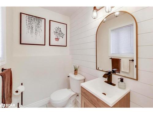 155 Cunningham Drive, Barrie, ON - Indoor Photo Showing Bathroom