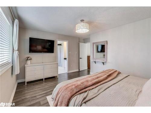 155 Cunningham Drive, Barrie, ON - Indoor Photo Showing Bedroom