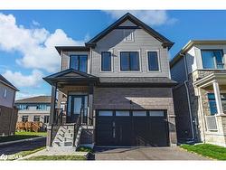 112 West Oak Trail  Barrie, ON L9J 0L1