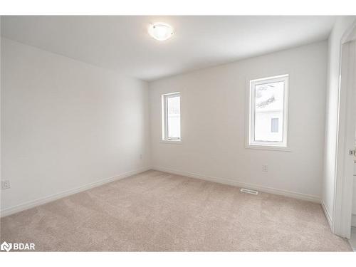112 West Oak Trail, Barrie, ON - Indoor Photo Showing Other Room
