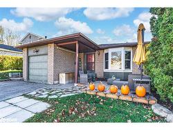 69 Fox Run  Barrie, ON L4N 5L6