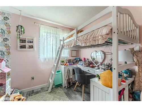 69 Fox Run, Barrie, ON - Indoor