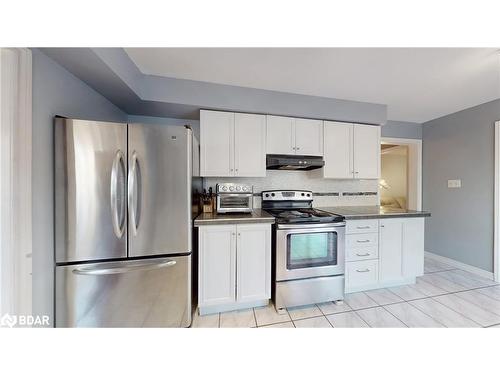 4 Trillium Crescent, Barrie, ON - Indoor Photo Showing Kitchen