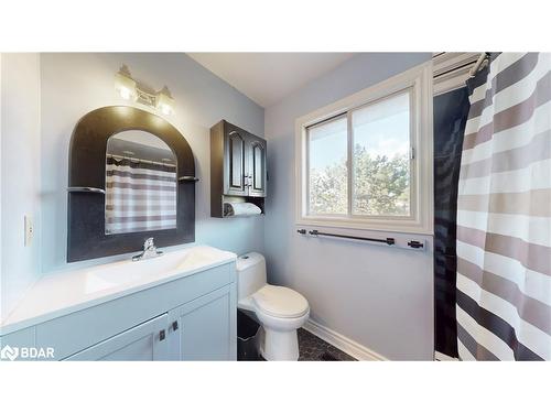 4 Trillium Crescent, Barrie, ON - Indoor Photo Showing Bathroom