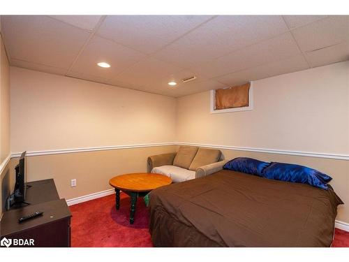 29 Chaucer Crescent, Barrie, ON - Indoor