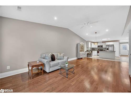 53 Clover Crescent, Wasaga Beach, ON - Indoor Photo Showing Living Room