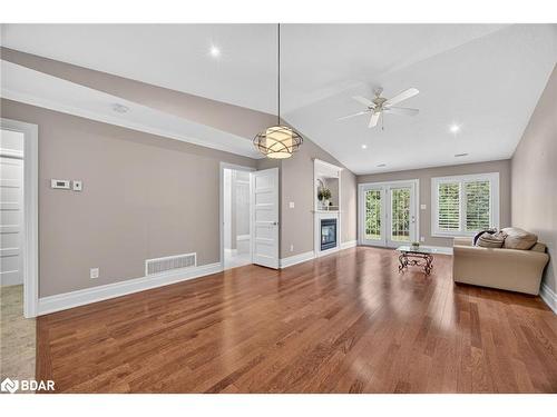 53 Clover Crescent, Wasaga Beach, ON - Indoor